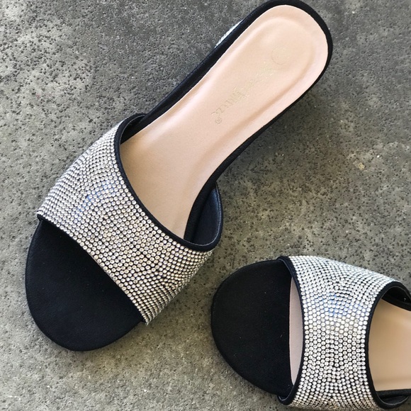 1 Left! NB Rhinestone Black Heel Mule Sandals - Picture 7 of 8